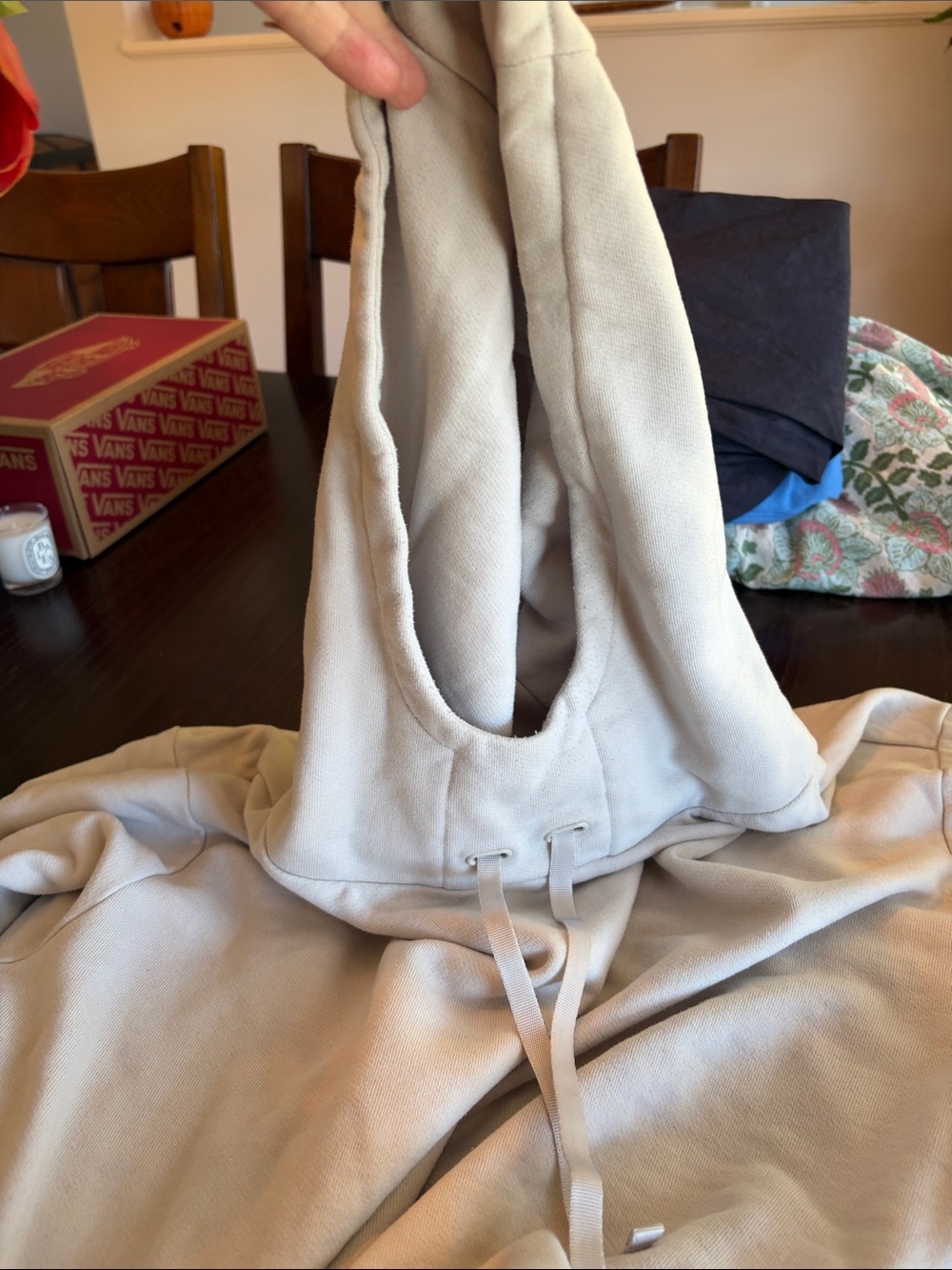 ALO Yoga Women's Crewneck Sweatshirt in Light Beige - Picture 6 of 6